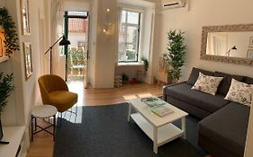 My Fair Lisbon - Apartment Principe Real With Balcony